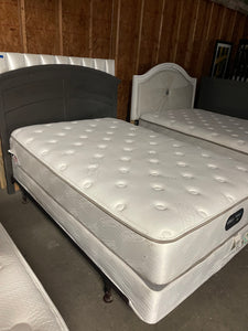 Full size mattress and box spring