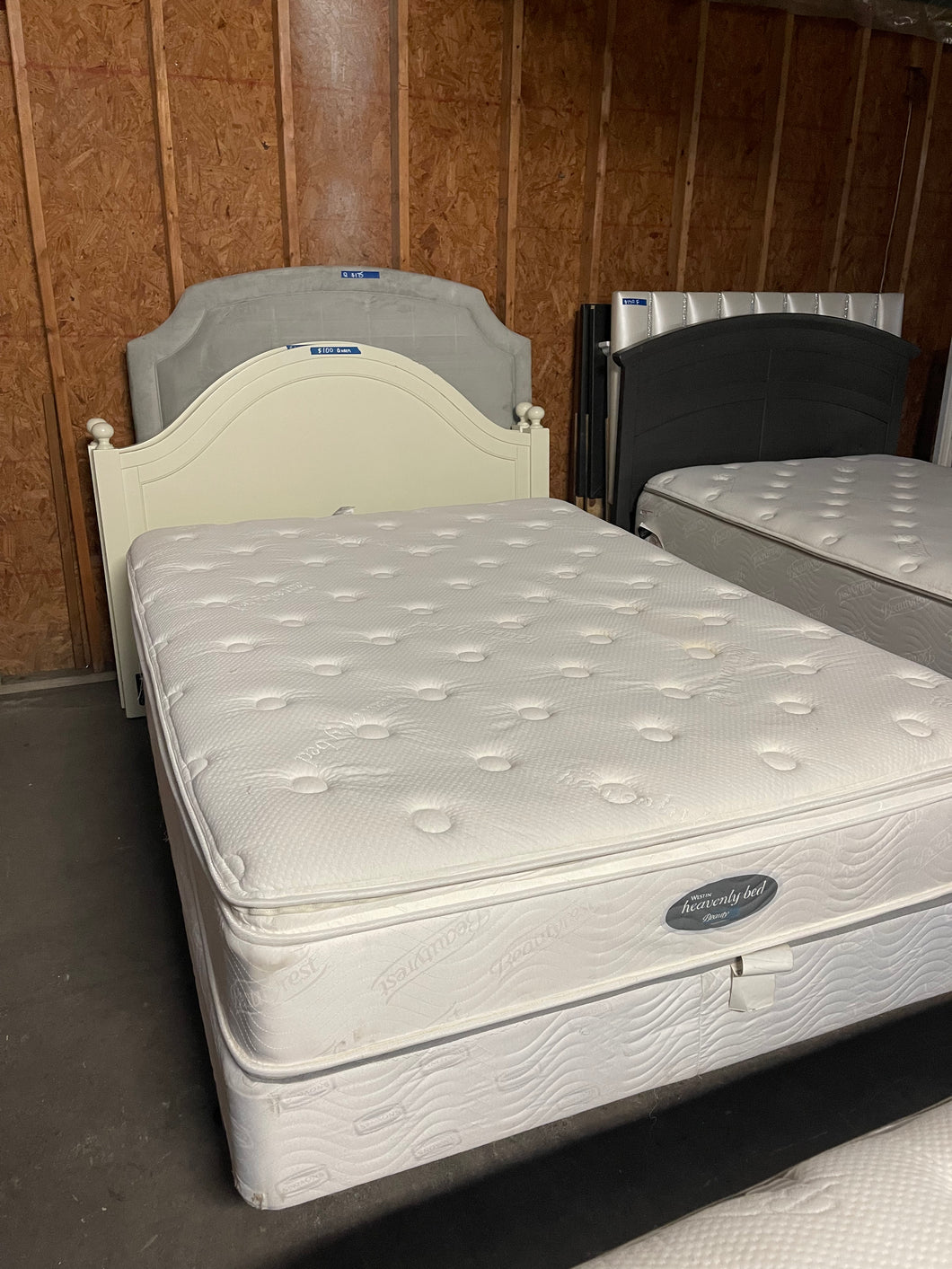Pillow top queen mattress hot sale and box spring