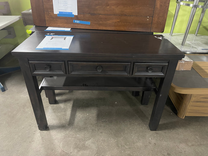 Desk 44